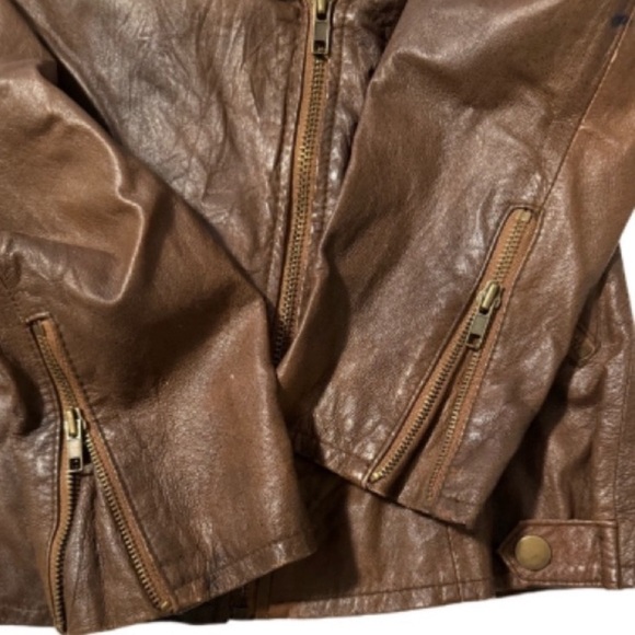 BB Dakota Leather Shearling Jacket with removable Shearling Collar. - Picture 7 of 16